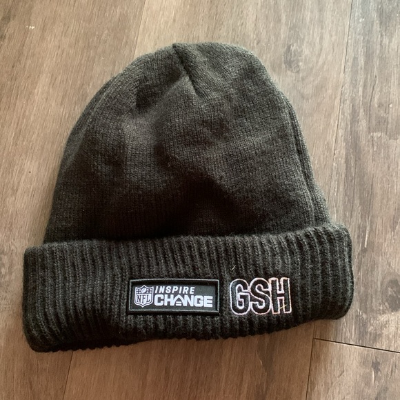 Fleece lined Chicago Bears Inspire Change beanie. - Picture 2 of 2